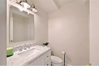 23002 La Granja, Valencia, CA 91354 - Photo 23