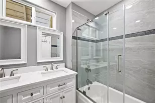 23002 La Granja, Valencia, CA 91354 - Photo 37