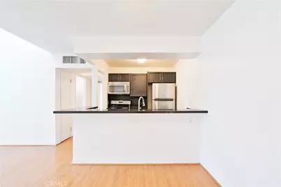 18350 Hatteras #206, Tarzana, CA 91356 - Photo 5