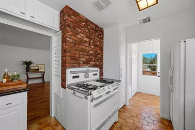 730 E Fairmount Road, Burbank, CA 91501 - Photo 23
