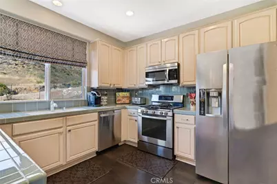 12119 Via Santa Barbara, Sylmar, CA 91342 - Photo 15