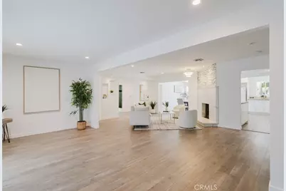 8547 Louise Avenue, Sherwood Forest, CA 91325 - Photo 9