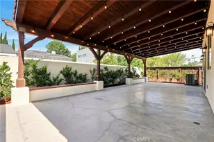 7861 Fluffy Duckling Ln, Winnetka, CA 91306 - Photo 33