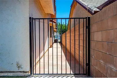 43029 Ed Halley, Lancaster, CA 93536 - Photo 37