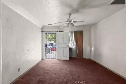 221 W Hillcrest Boulevard, Inglewood, CA 90301 - Photo 15