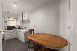 221 W Hillcrest Blvd, Inglewood, CA 90301 - Photo 17