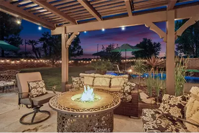 21215 Georgetown Drive, Saugus, CA 91350 - Photo 9