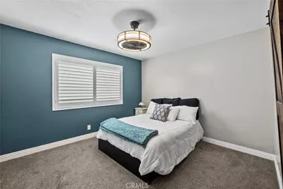 21215 Georgetown Drive, Saugus, CA 91350 - Photo 29