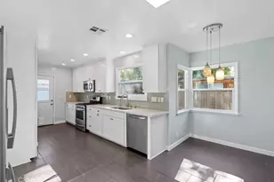 18942 Arminta St, Reseda, CA 91335 - Photo 5
