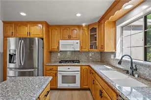 9660 Delco Ave, Chatsworth, CA 91311 - Photo 15