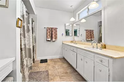 10640 Sylvia Ave, Porter Ranch, CA 91326 - Photo 23