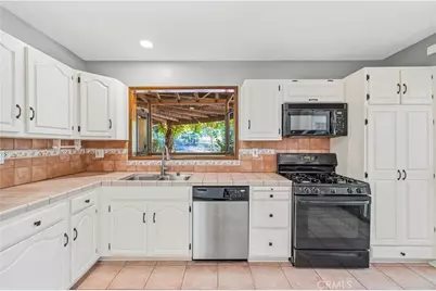 18276 Rosita, Tarzana, CA 91356 - Photo 19