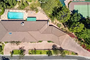 16172 Royal Oak Rd, Encino, CA 91436 - Photo 35