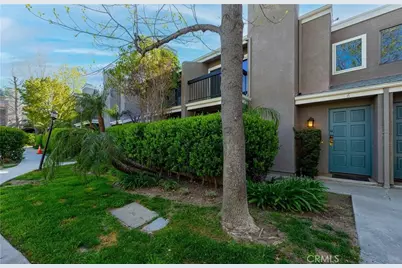 23541 Victory #6, West Hills, CA 91307 - Photo 3