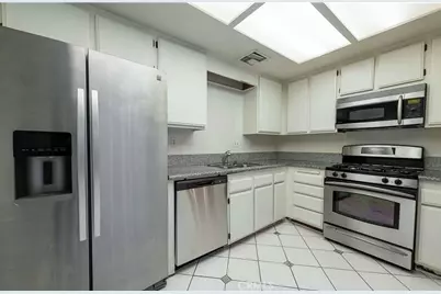 23541 Victory #6, West Hills, CA 91307 - Photo 5