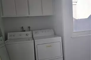 23541 Victory, Los Angeles, CA 91307 - Photo 5
