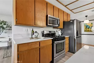 13331 Moorpark, Sherman Oaks, CA 91423 - Photo 17