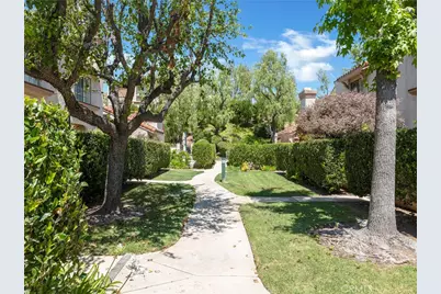 424 Country Club Drive #A, Simi Valley, CA 93065 - Photo 29