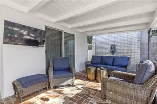22444 Venido, Woodland Hills, CA 91364 - Photo 19