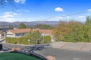 22444 Venido, Woodland Hills, CA 91364 - Photo 23