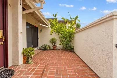 6249 Randi Avenue, Woodland Hills, CA 91367 - Photo 5