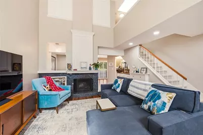 1323 Calle Lozano, Camarillo, CA 93012 - Photo 3