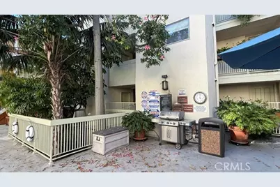 1230 N Sweetzer Avenue #114, West Hollywood, CA 90069 - Photo 23