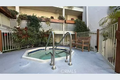 1230 N Sweetzer Avenue #114, West Hollywood, CA 90069 - Photo 25