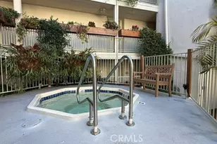 1230 N Sweetzer Ave, West Hollywood, CA 90069 - Photo 25