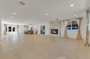 22720 Oxnard St, Woodland Hills, CA 91367 - Photo 7
