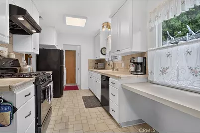 19148 Hart, Reseda, CA 91335 - Photo 15