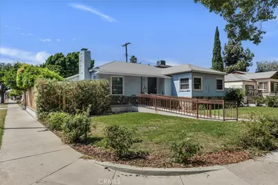 8101 Lemona, Los Angeles, CA 91402 - Photo 1