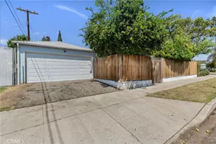 8101 Lemona, Los Angeles, CA 91402 - Photo 27