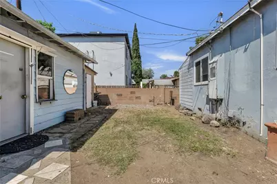 8101 Lemona, Los Angeles, CA 91402 - Photo 23