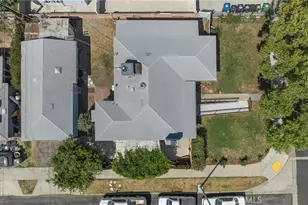 8101 Lemona, Los Angeles, CA 91402 - Photo 31