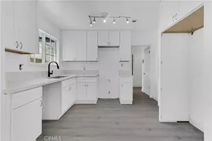 8101 Lemona, Los Angeles, CA 91402 - Photo 9