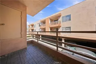 6815 Remmet Ave, Los Angeles, CA 91303 - Photo 17