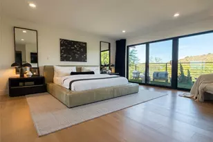 4234 Alhama Dr, Woodland Hills, CA 91364 - Photo 11