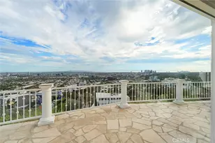 8527 Hedges Way, Los Angeles, CA 90069 - Photo 15