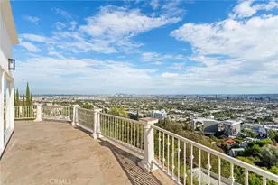 8527 Hedges Way, Los Angeles, CA 90069 - Photo 39