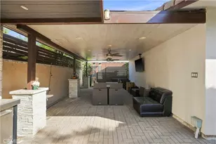430 N Parish Pl, Burbank, CA 91506 - Photo 25