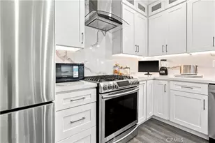 430 N Parish Pl, Burbank, CA 91506 - Photo 7