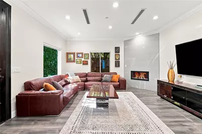 430 N Parish Place, Burbank, CA 91506 - Photo 3