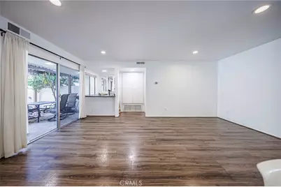 10415 Larwin, Chatsworth, CA 91311 - Photo 15