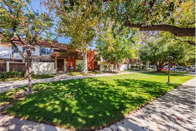 10415 Larwin, Chatsworth, CA 91311 - Photo 31