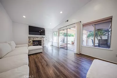 10415 Larwin, Chatsworth, CA 91311 - Photo 7