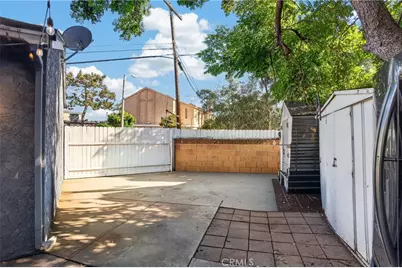 8330 Stansbury Avenue, Panorama City, CA 91402 - Photo 21