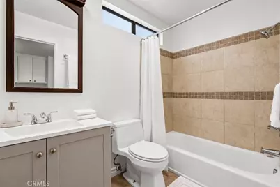 19620 Sherman Way Unit 1, Reseda, CA 91335 - Photo 21