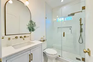 11454 Sunburst St, Sylmar, CA 91342 - Photo 37