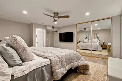 18324 Clark #110, Tarzana, CA 91356 - Photo 13